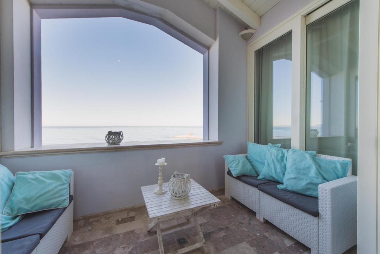 Villa Lilla Sulla Spiaggia Di San Vincenzo Luxury Kültér fotó