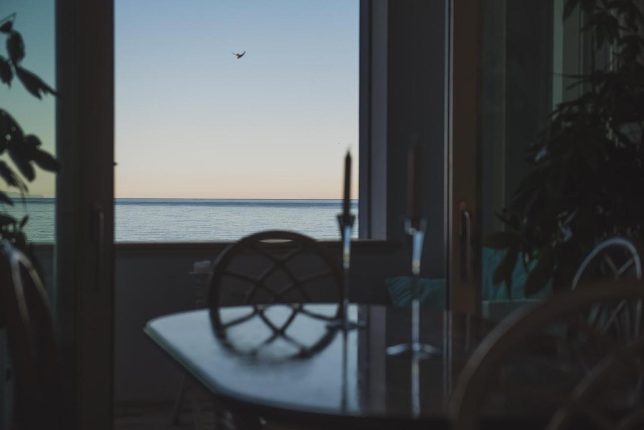 Villa Lilla Sulla Spiaggia Di San Vincenzo Luxury Kültér fotó